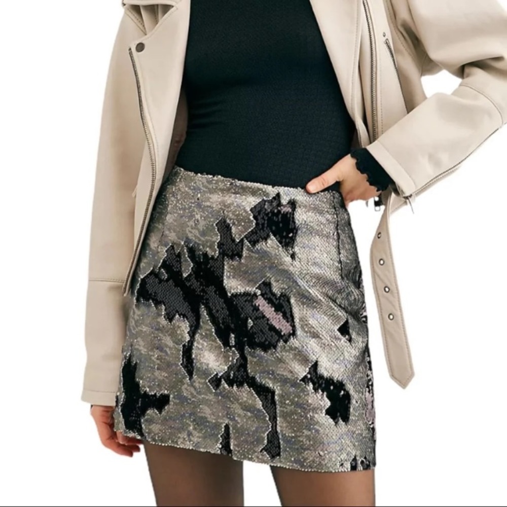 NEW FREE PEOPLE Skinny Sequin Miniskirt In Camo - Picture 1 of 7